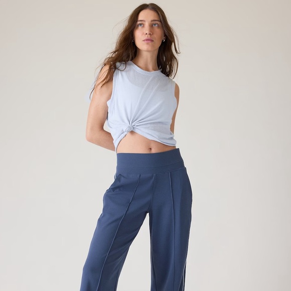 Breezy Muscle Tank - Picture 4 of 5